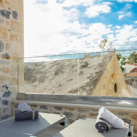 Marilena Natural Stone House, By Hellocrete Holiday home *