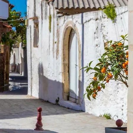 Holiday home Marilena Natural Stone House, By Hellocrete