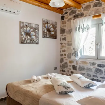 Marilena Natural Stone House Casa vacanze *